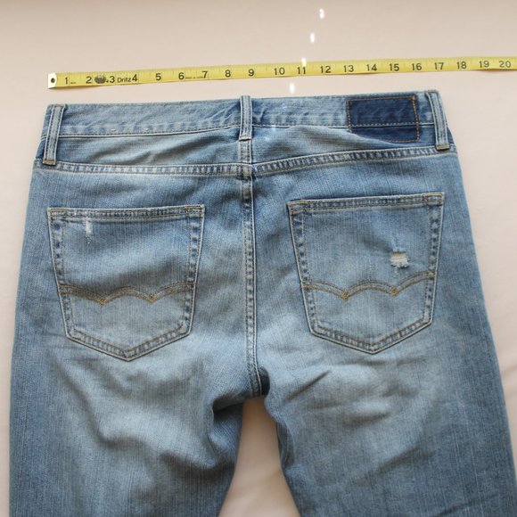 American Eagle Distressed Jeans - Picture 3 of 5